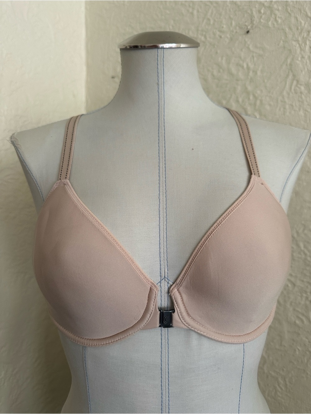 Chantelle Rive Gauche T-Back Front Closure Spacer Women’s Beige Bra 32DD
